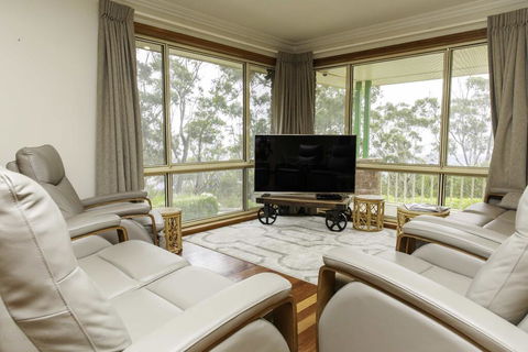 Highland View - Gold Coast 4U 2