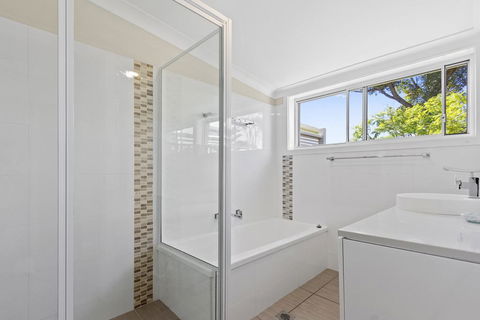 HILLTOP HAVEN In MOLLYMOOK - Accommodation Gold Coast 3