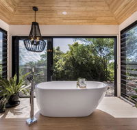 Hilltop Hideaway Luxury Style - Accommodation Gold Coast