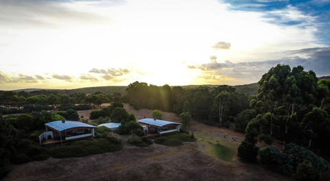 Hilltop Studios - Gold Coast 4U 3