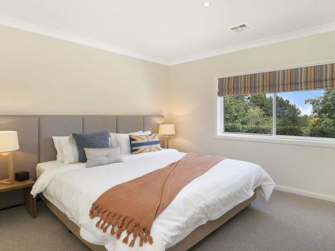 Hillview Cottage - Classic Country Comfort And Charm - Accommodation Gold Coast 2