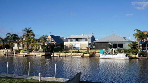 Holiday House - Gold Coast 4U 0