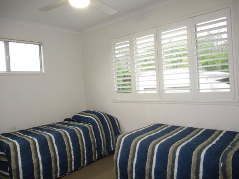 Holiday In Style - Hervey Bay - Accommodation Gold Coast 2