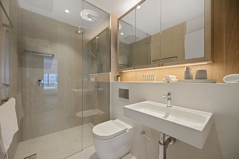 HomeHotel-Luxury Home, High Rise With View. - Gold Coast 4U 2