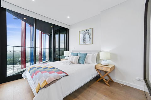 HomeHotel-Luxury Home, High Rise With View. - Gold Coast 4U 0