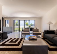 Homeplus-Escape to Modern Home in Hope Island