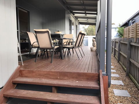 Island Blue Holiday House - Gold Coast 4U 1