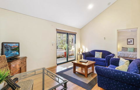 Island Brook Estate Winery And Chalets - Gold Coast 4U 2