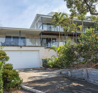 Island View - 80 Lentara St - Large Family Home Pool WIFI and Sweeping Views of Fingal - Gold Coast 4U