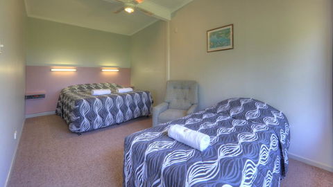 Jacaranda Motor Lodge - Gold Coast 4U 1