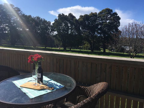 Jacaranda Retreat. Refreshing, Recharge, Relax ! - Accommodation Gold Coast 0