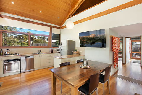 Japanese Tea House - Accommodation Gold Coast 3