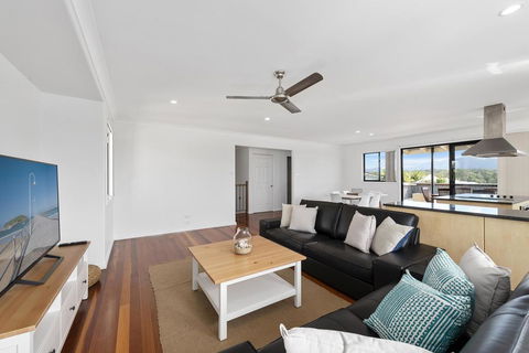 Jetty Escape - Accommodation Gold Coast 1