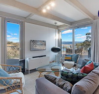 JINDY HOUSE BRAND NEW and STYLISH AMAZING VIEWS - Accommodation Gold Coast