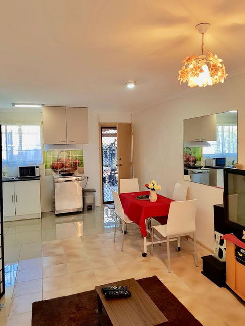 JJJGM PLACE @ ALEX HILLS - Accommodation Gold Coast 3