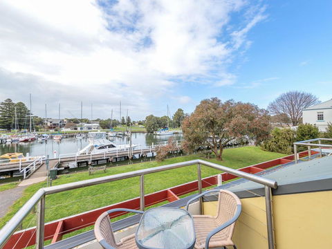 JOHANSSON'S PERCH No. 1 - Gold Coast 4U 3