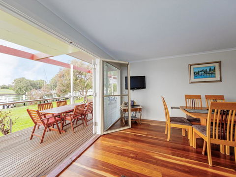 JOHANSSON'S PERCH No. 1 - Gold Coast 4U 1