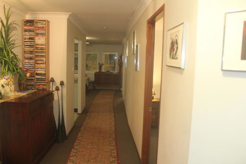 JOHN HUNTER B&B - Accommodation Gold Coast 0