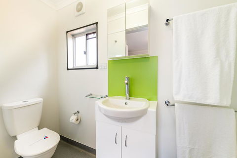 Jolly Swagman Acccommodation Park - Accommodation Gold Coast 2
