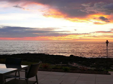 Jones's Beach House - Perfect Location With Views! - Accommodation Gold Coast 3