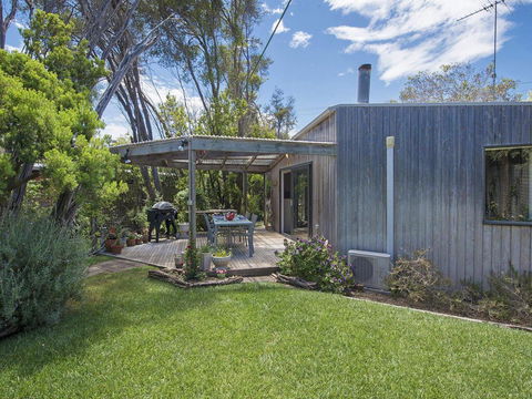 Just Beachy Beach House - Pet Friendly! - Accommodation Gold Coast 0