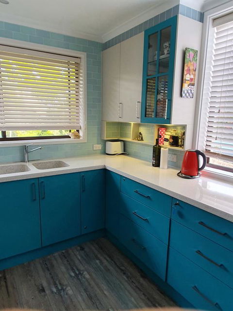JUST-4-YOU! Amazing Sea Views, WIFI, Fullly Air-conditioned, King Bed - Accommodation Gold Coast 2