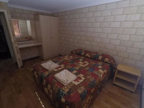 Kalbarri Tudor Holiday Park - Gold Coast 4U 1