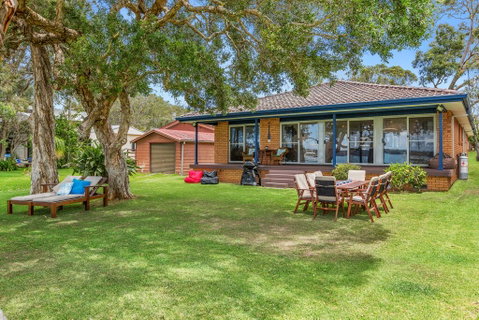 Kalimna Lakeside Living - Accommodation Gold Coast 1