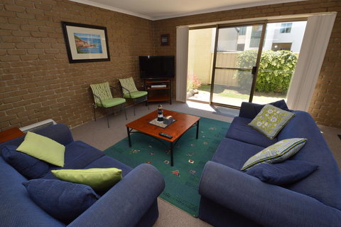 Kanandah 1 - Accommodation Gold Coast 1