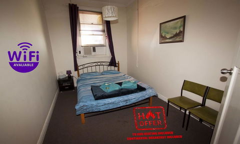 Kaneira Hotel - Accommodation Gold Coast 2