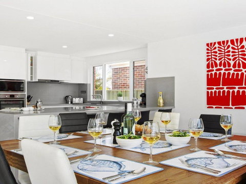 Karelda - Absolute Waterfront Pet Friendly Property - Accommodation Gold Coast 2
