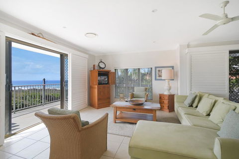 Kari 3 - 3/7 Peregian Esplanade - Gold Coast 4U 1