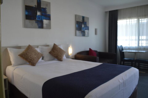 Karinga Motel, SureStay Hotel By Best Western - Accommodation Gold Coast 1