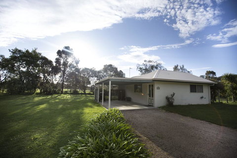 Karinya Cottage - Pet Friendly Country Retreat - Accommodation Gold Coast 1