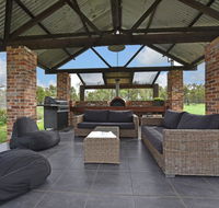 Kelman Cottage - tucked away with pool  native wildlife - Accommodation Gold Coast