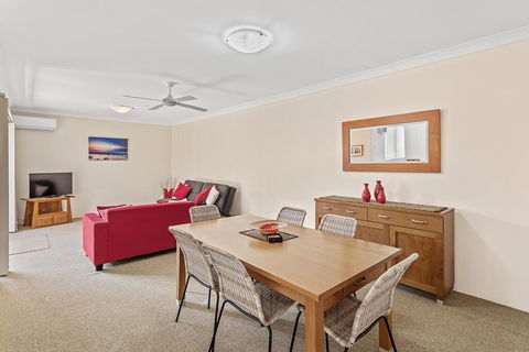 Kiah Unit 18 53 Victoria Parade - 1 Gold Coast 2