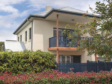 Kiama Beachscape On Manning - Gold Coast 4U 1