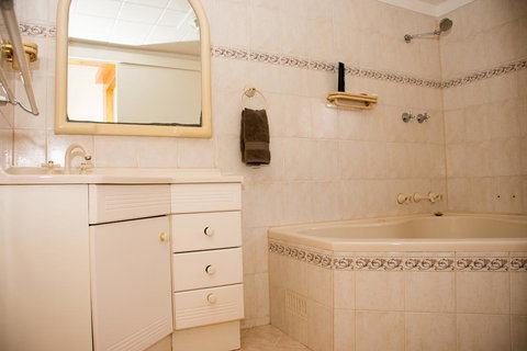 Kimba Travellers' Haven - Accommodation Gold Coast 1