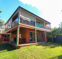 Kingfisher LakeHouse - Accommodation Gold Coast