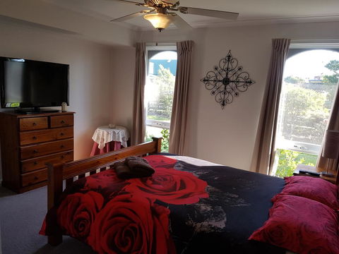Kings Cottage - Accommodation Gold Coast 0