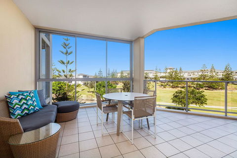 KINGSCLIFF COAST CULTURE 1208 - Gold Coast 4U 0