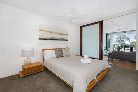 KINGSCLIFF NOR NOR EAST 101 ON MARINE PARADE - Gold Coast 4U 2