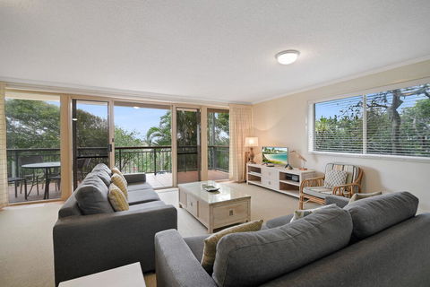 Kingsview - 1/54 Kingfisher Drive - Gold Coast 4U 2
