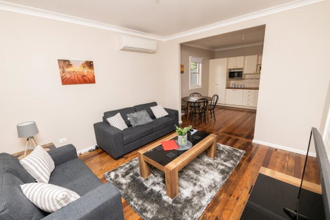 Kinross On Cox Sweet, Neat & Simple + Wifi - Accommodation Gold Coast 3