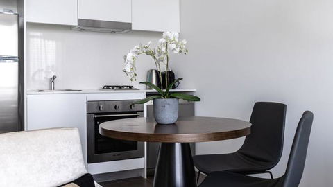 KOZYGURU Chatswood Luxury Studio NCH088 - Accommodation Gold Coast 1