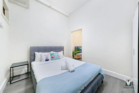 KOZYGURU Kings Cross SKY GARDEN Studio CBD - Accommodation Gold Coast 1
