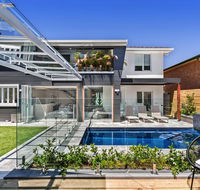 La Luna - Shoal Bay - Gold Coast 4U