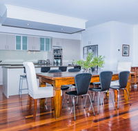 Lahinch Mews - Family Bookings Only - Accommodation Gold Coast