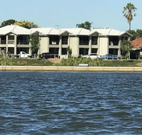 Lake Breeze - Accommodation Gold Coast