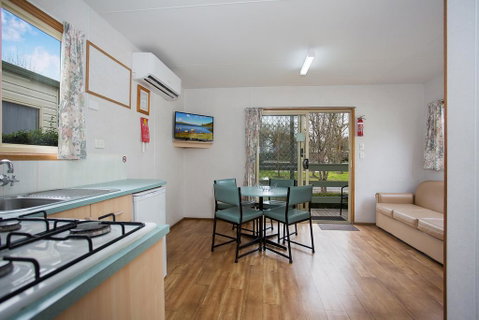 Lake Hamilton Motor Village And Caravan Park - Accommodation Gold Coast 1